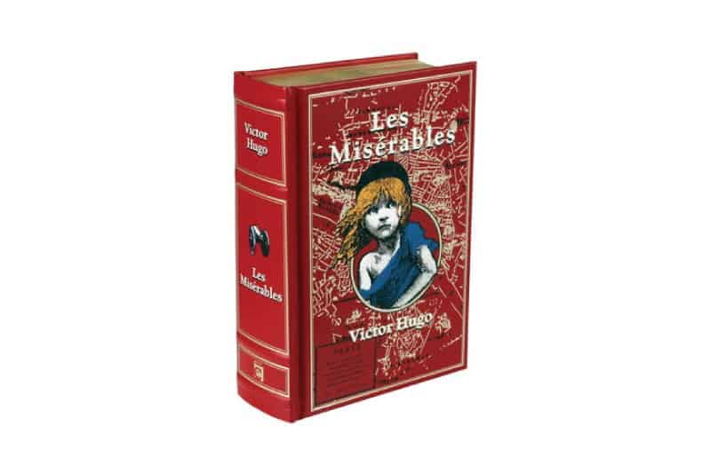 Capa do livro Os Miseráveis de Victor Hugo.